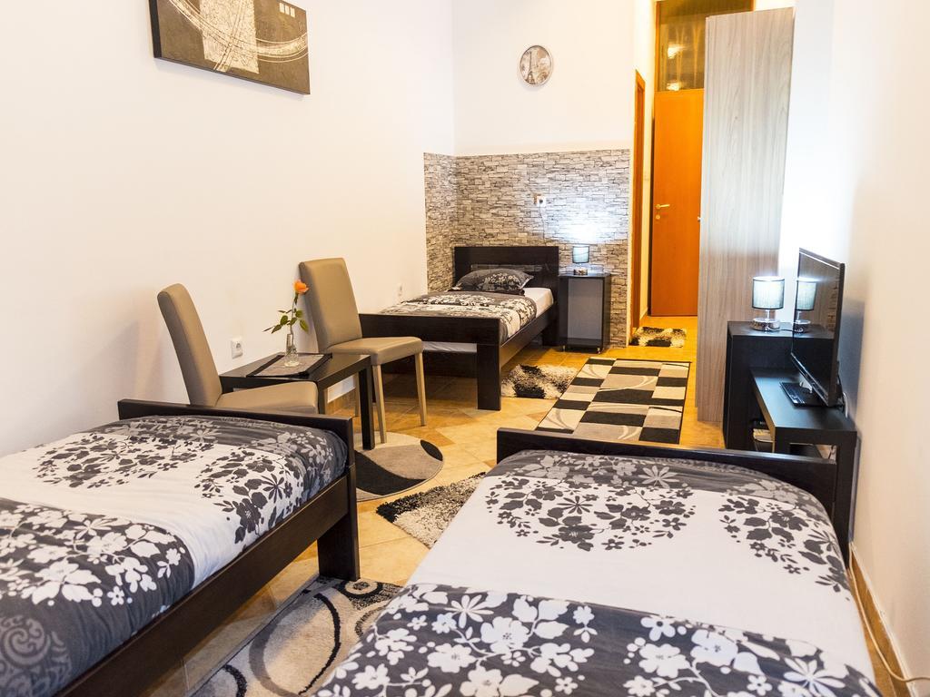 Apart Hotel Kalonis スコピエ 部屋 写真