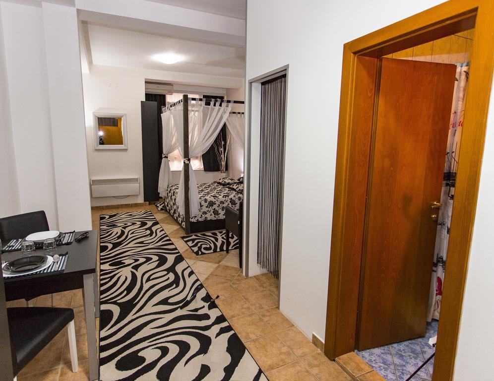 Apart Hotel Kalonis スコピエ エクステリア 写真